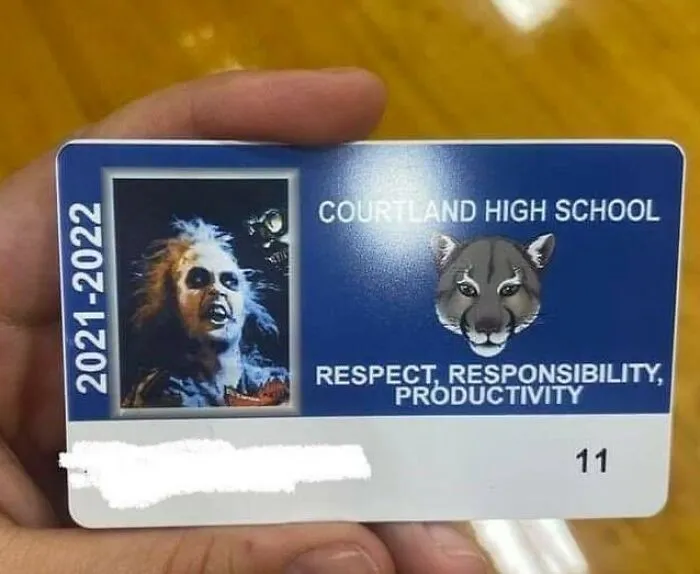 People Don't Usually Like Their ID Pics, But These 35 Are Hilarity On Another Level