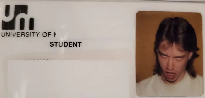 A la gente no le suelen gustar sus fotos de carnet, pero estas 30 son muy divertidas