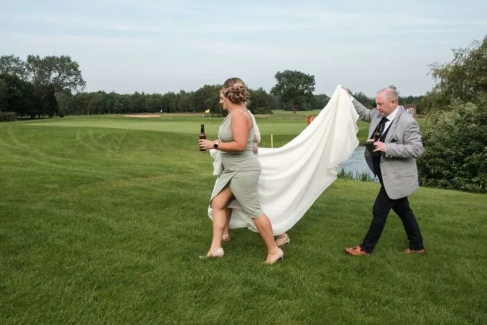 30 Fotografías de bodas tomadas por Ian Weldon que son divertidas y también muy caóticas (Nuevas fotos)