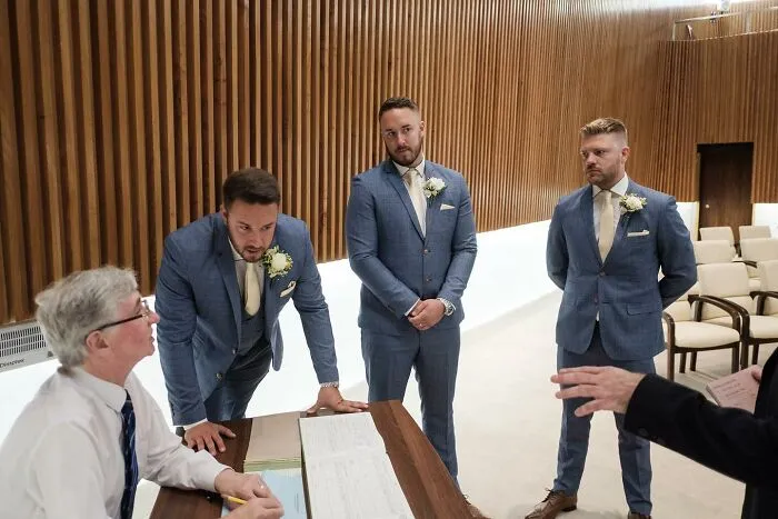 30 Fotografías de bodas tomadas por Ian Weldon que son divertidas y también muy caóticas (Nuevas fotos)