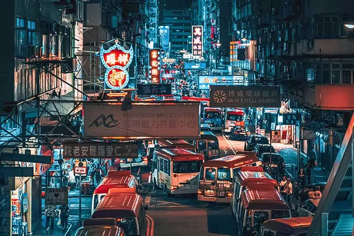 I Took Pictures Of The Old Streets Of Hong Kong (24 Pics)