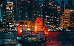 I Took Pictures Of The Old Streets Of Hong Kong (24 Pics)
