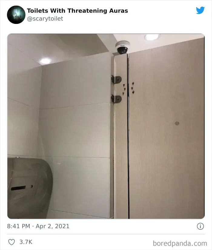 50 Of The Weirdest Lavatories From Around The World, As Shared By "Toilets With Threatening Auras"