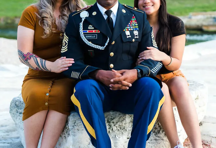 He Showed Up At Her Apartment, Saw Her With Her New Boyfriend, And Proposed In A Crying Fit