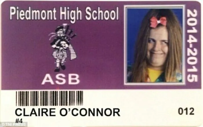 A la gente no le suelen gustar sus fotos de carnet, pero estas 30 son muy divertidas