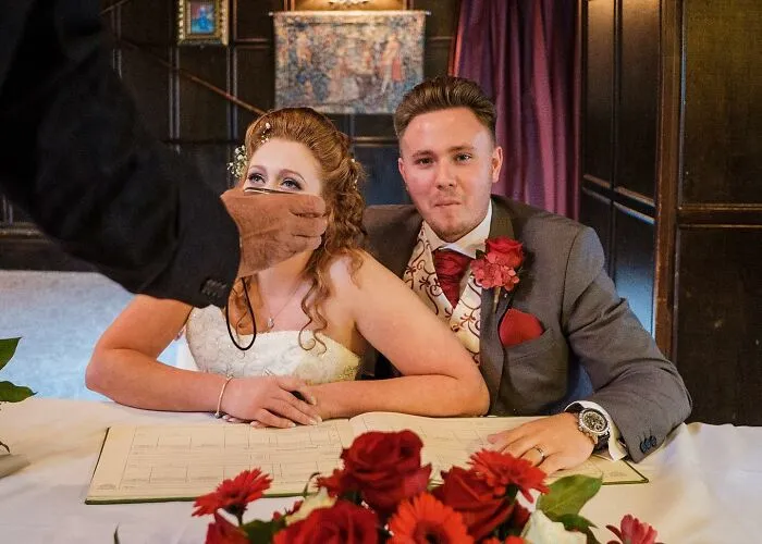 30 Fotografías de bodas tomadas por Ian Weldon que son divertidas y también muy caóticas (Nuevas fotos)