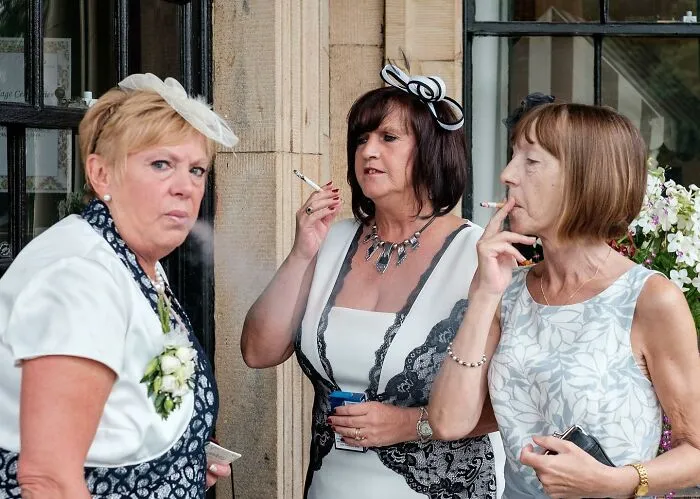 30 Honest Wedding Photos By Ian Weldon That Are As Funny As They Are Chaotic (New Pics)