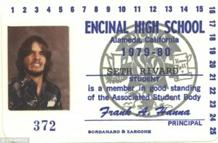 A la gente no le suelen gustar sus fotos de carnet, pero estas 30 son muy divertidas
