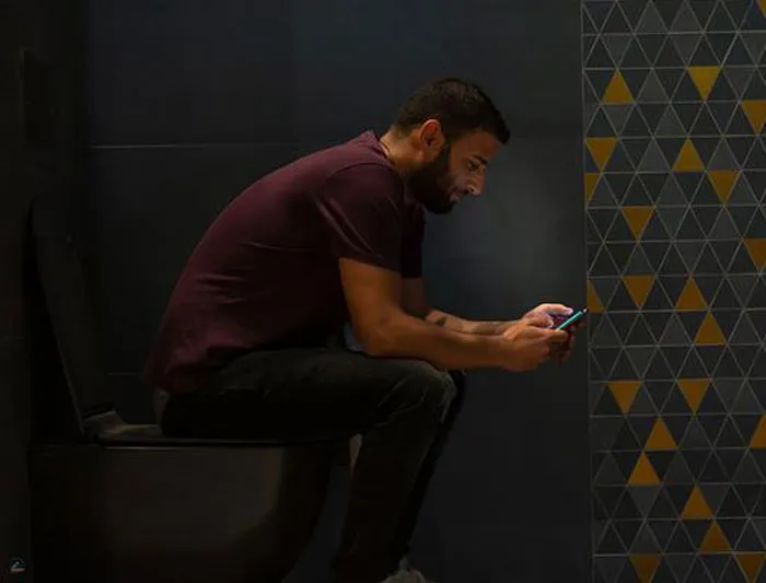 20 Hombres heterosexuales comparten cosas cotidianas que hacen en secreto y que la sociedad llama "gay"