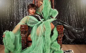 Celebrating Mom's At Victory Fotos With Pin UPS, Boudoir And Burlesque Fun!