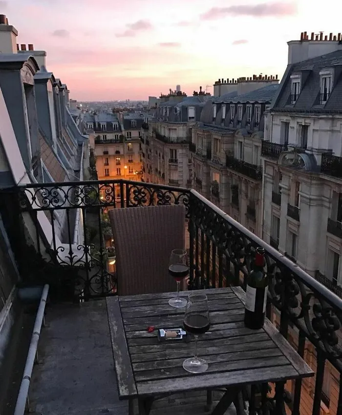 40 Homes That Feel Too Dreamy To Be Real, As Shared On The ‘Somewhere I Would Like To Live’ Instagram Account