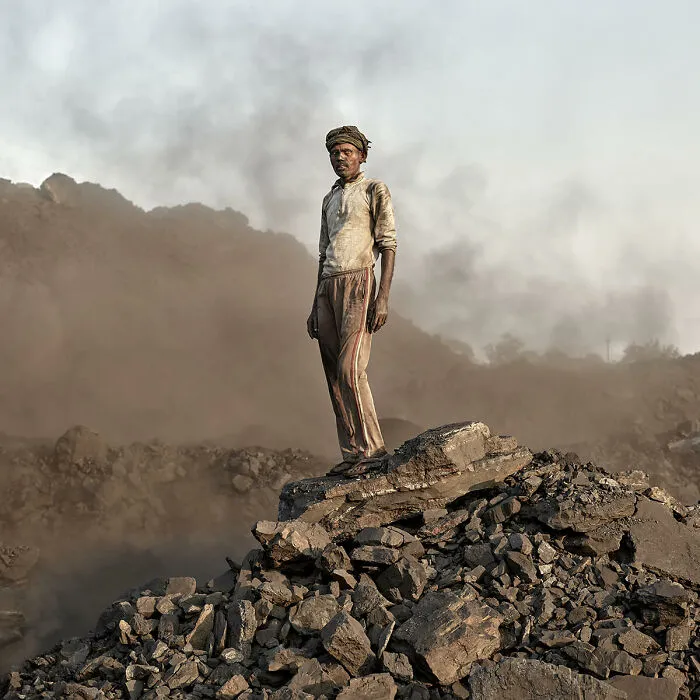 Photographer Captures The Collapse Of Nature In His “Black Diamond” Exhibition (18 Pics)