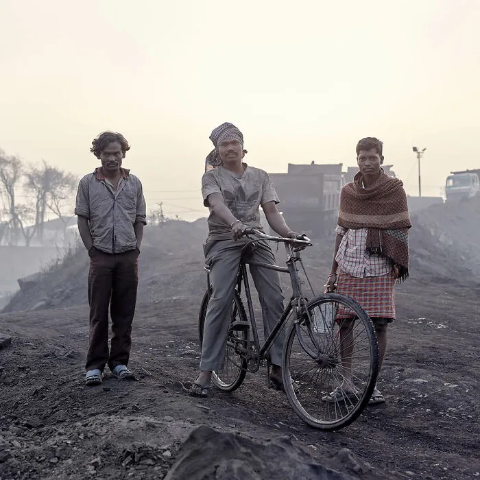 Photographer Captures The Collapse Of Nature In His “Black Diamond” Exhibition (18 Pics)