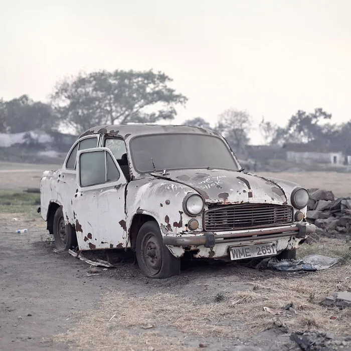 Photographer Captures The Collapse Of Nature In His “Black Diamond” Exhibition (18 Pics)