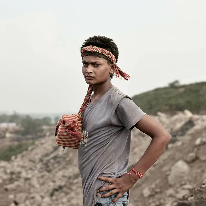 Photographer Captures The Collapse Of Nature In His “Black Diamond” Exhibition (18 Pics)