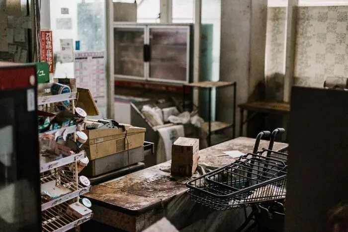 The Lost World: I Took Pictures Of The Magically Desolate Places Of Japan (22 Pics)
