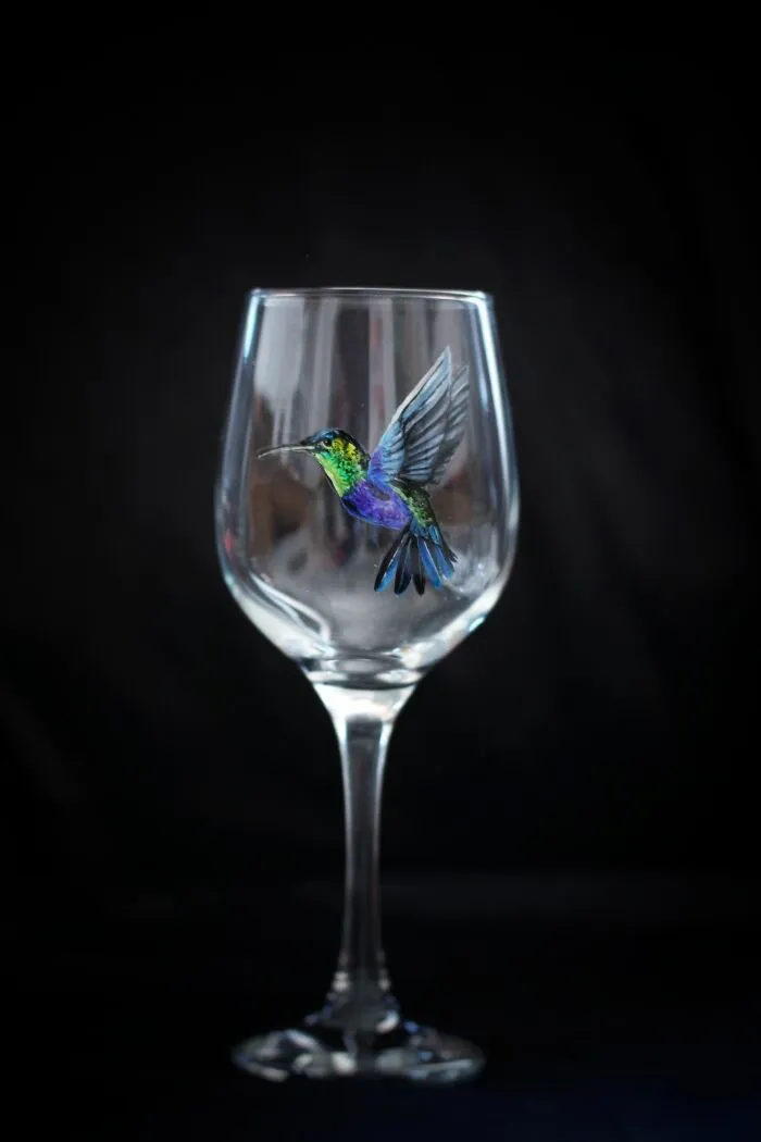 For My Son's Amusement, I Started Painting Him Realistic Animals And Discovered That Glass Was A Perfect Surface For That (21 Pics)