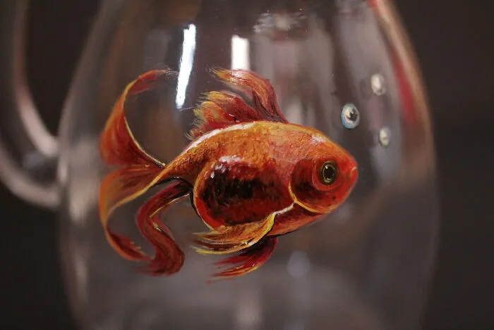 For My Son's Amusement, I Started Painting Him Realistic Animals And Discovered That Glass Was A Perfect Surface For That (21 Pics)