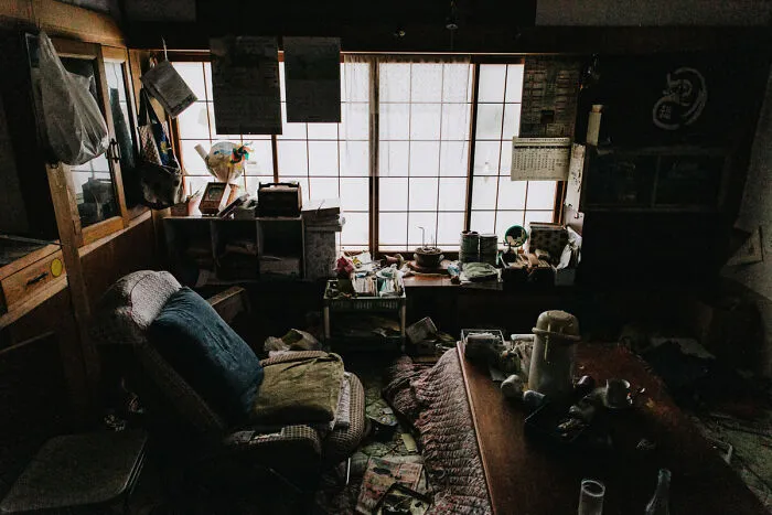 The Lost World: I Took Pictures Of The Magically Desolate Places Of Japan (22 Pics)