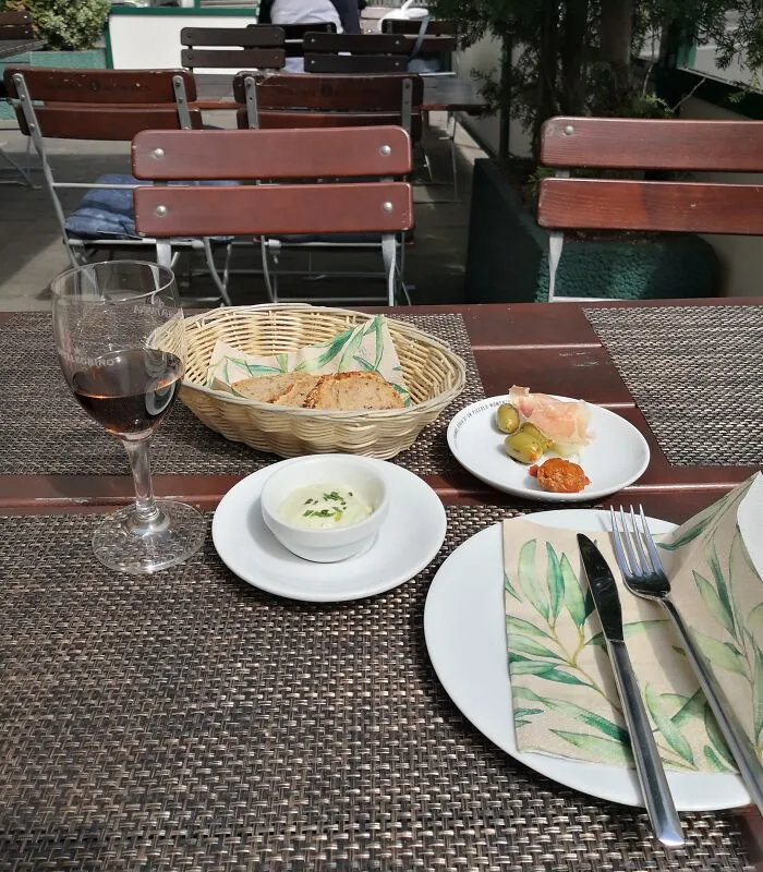 To Eat Outside.