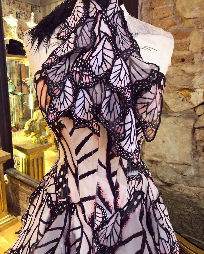 Designer Turns Women Into Real-Life Fairies With Her Butterfly Dresses (23 Pics)
