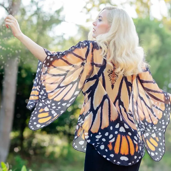 Designer Turns Women Into Real-Life Fairies With Her Butterfly Dresses (23 Pics)