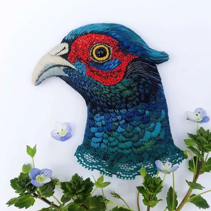 40 Embroidered Brooches By This Artist That You Might Confuse With Real Birds (New Pics)