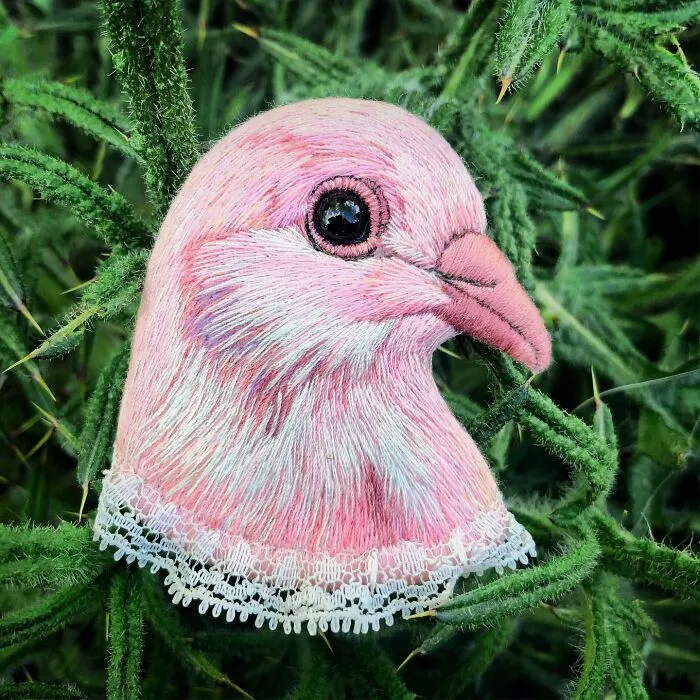 40 Embroidered Brooches By This Artist That You Might Confuse With Real Birds (New Pics)