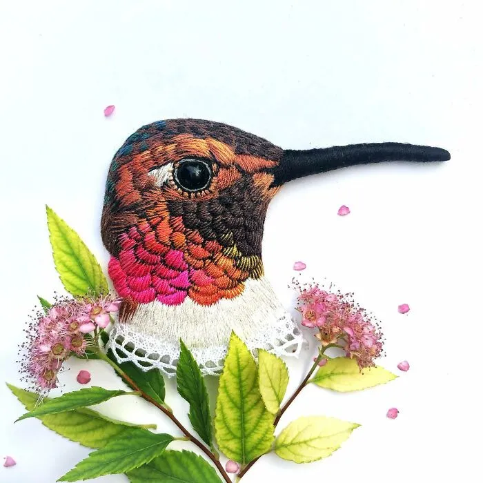 40 Embroidered Brooches By This Artist That You Might Confuse With Real Birds (New Pics)