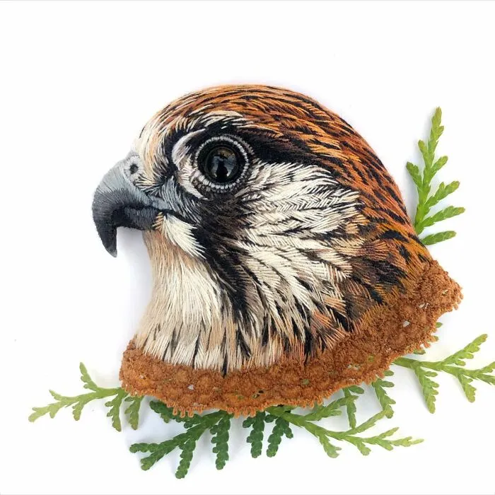 40 Embroidered Brooches By This Artist That You Might Confuse With Real Birds (New Pics)