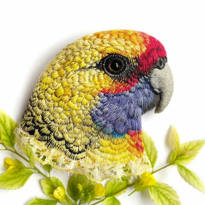 40 Embroidered Brooches By This Artist That You Might Confuse With Real Birds (New Pics)