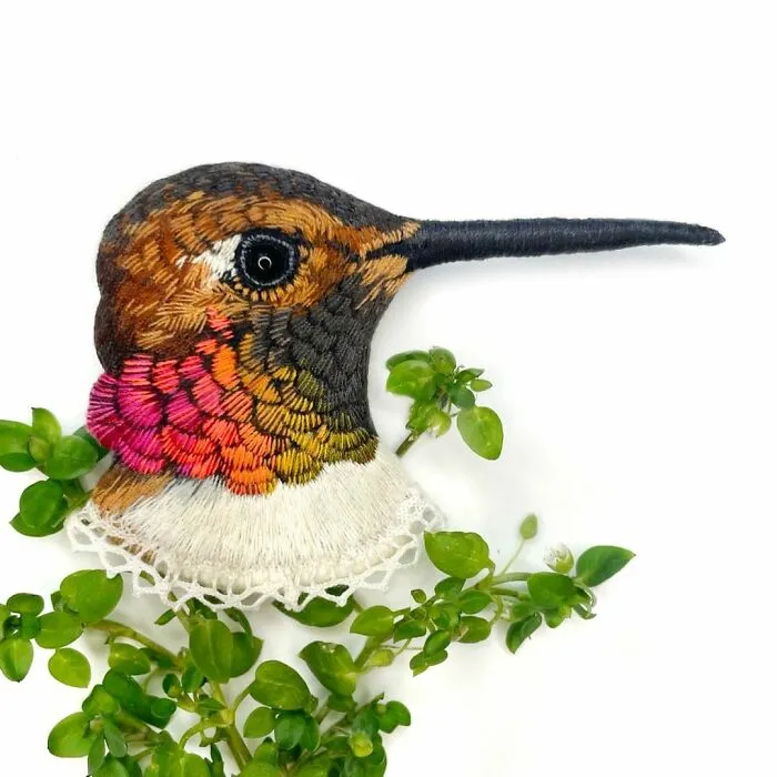 40 Embroidered Brooches By This Artist That You Might Confuse With Real Birds (New Pics)