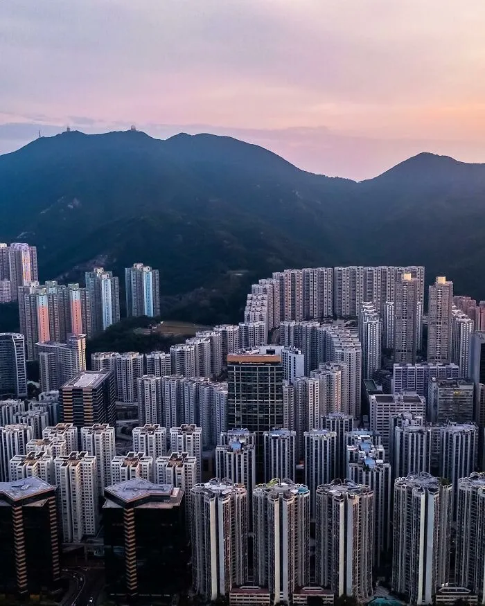 Este fotógrafo demuestra por qué Hong Kong es llamado “la jungla de cemento” (30 imágenes)