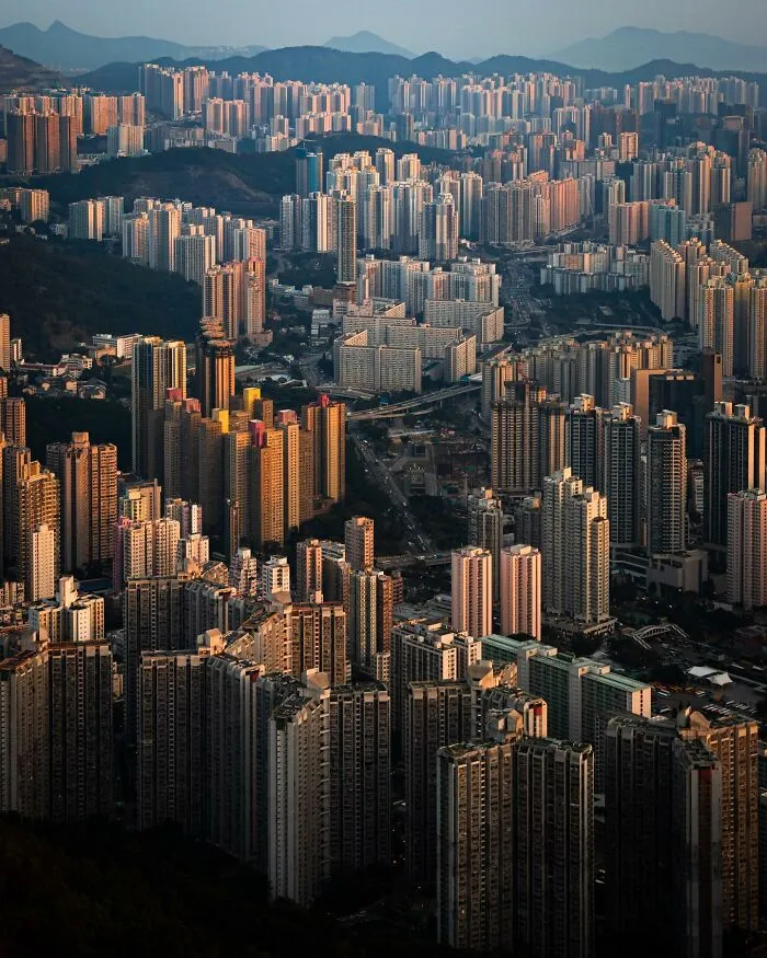 Este fotógrafo demuestra por qué Hong Kong es llamado “la jungla de cemento” (30 imágenes)