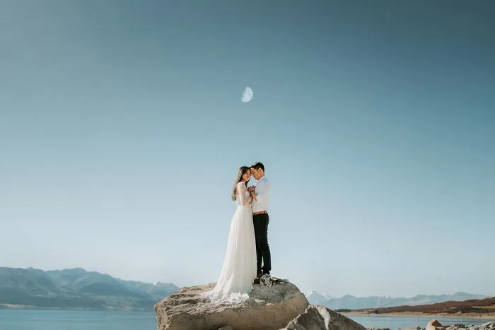 Fotografiado por Sirjana Singh y Ben Lane de Tinted Photography en el lago Pukaki, Nueva Zelanda