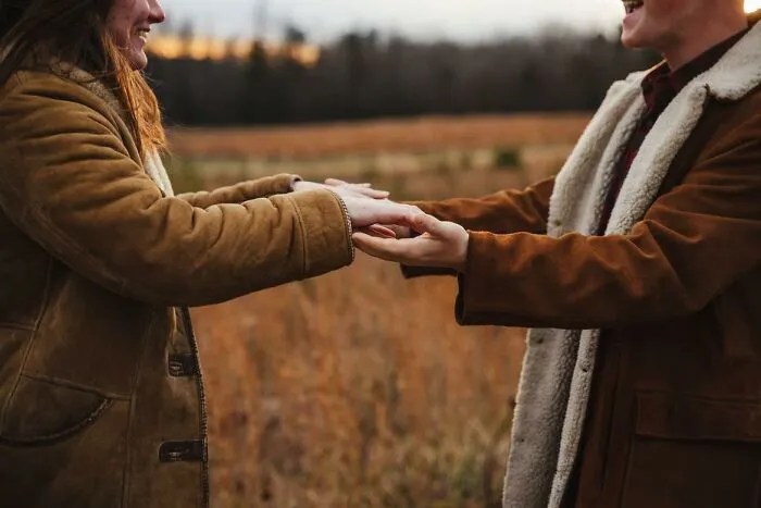 30 Green Flags You Should Look For In New Relationships, As Shared By People In This Online Thread