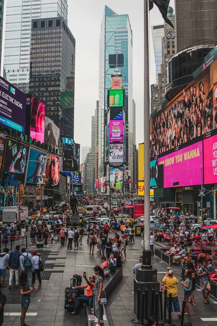 The 30 Biggest Mistakes Most Tourists Make In Major Cities, As Revealed By People Who Travel A Lot (New Answers)