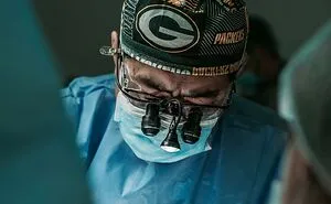 30 Bone-Chilling Stories From People Who Woke Up During Surgery