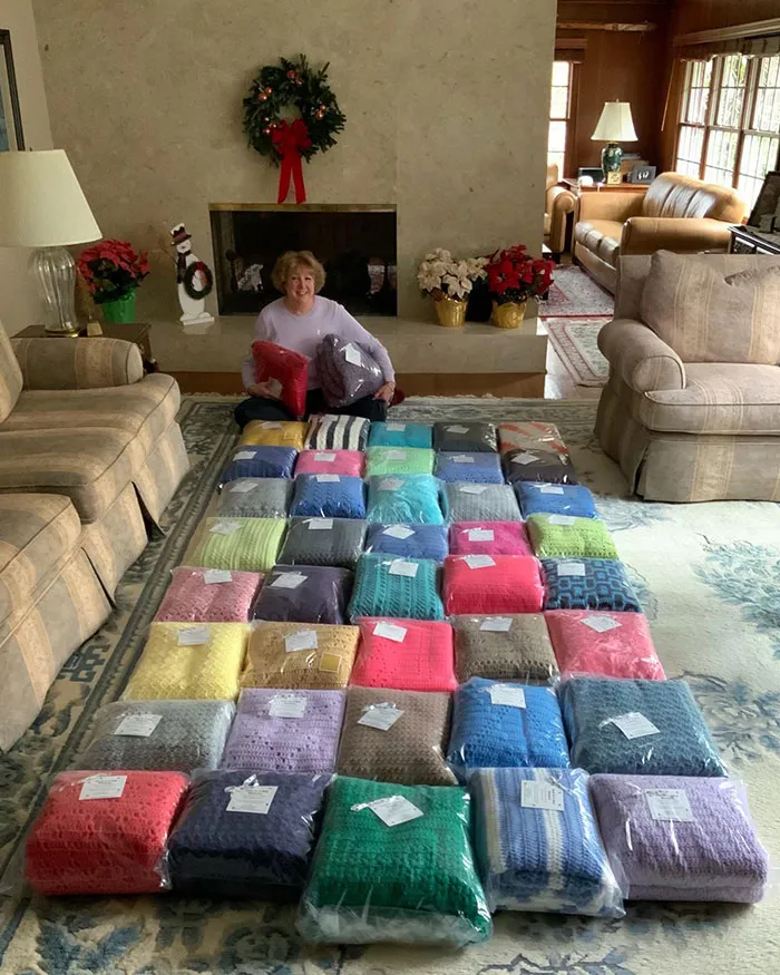 My Mom Crochets And Donated 42 Blankets To Sick Children This Year