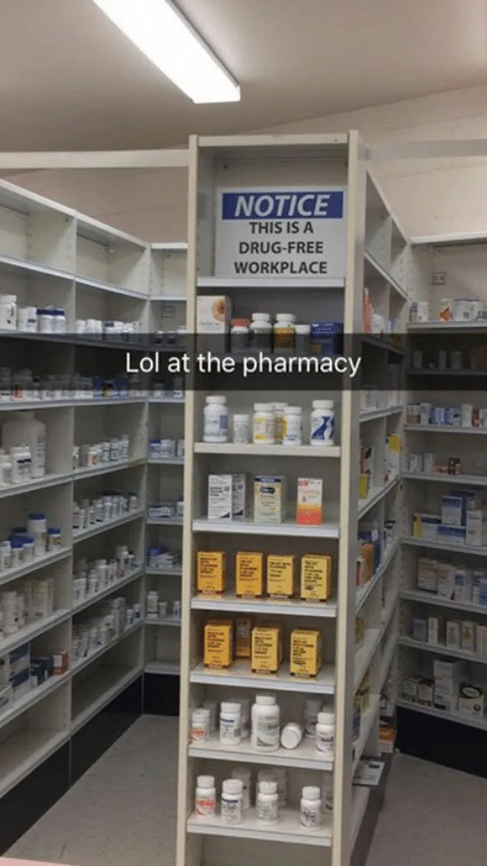 40 Times People Spotted Such Hilarious And Absurd Signs, They Had To Share Them On This Facebook Group