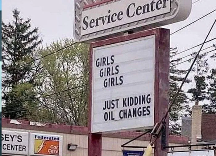 40 Times People Spotted Such Hilarious And Absurd Signs, They Had To Share Them On This Facebook Group