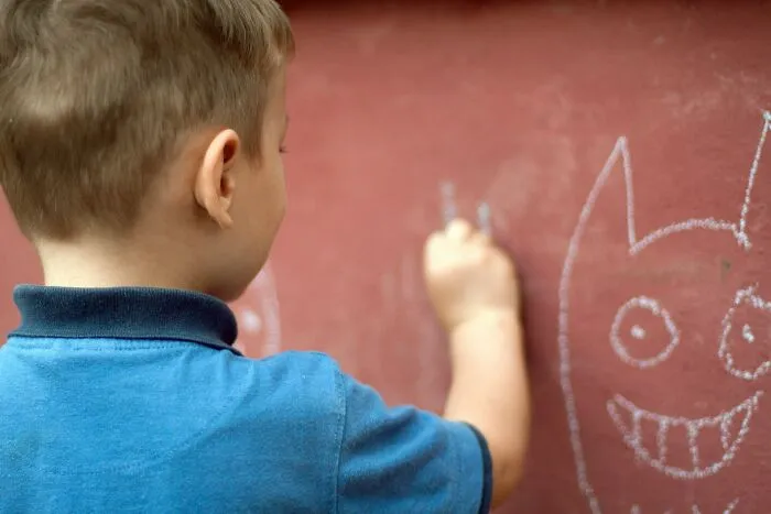 Estas madres explican por qué se arrepienten de haber tenido hijos en 15 honestas publicaciones