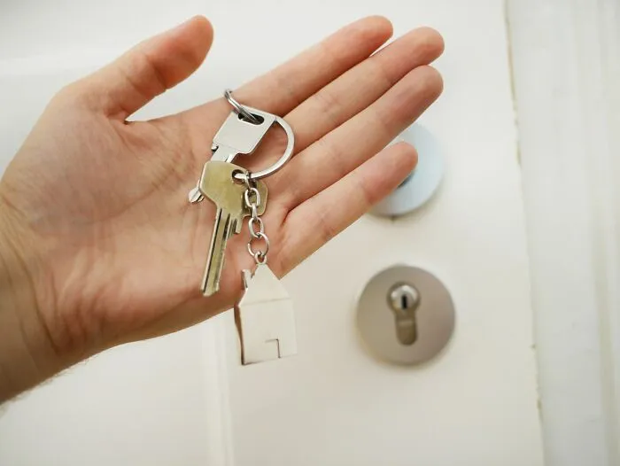 Someone Asked Ex-Burglars To Share Tips On How To Protect Your Home Against Theft, 30 People Delivered