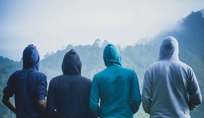 Straight Guys Are Sharing 30 Everyday Things They Secretly Do That Society Calls "Gay"