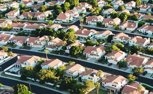 European Is Shocked To Learn How American Suburbs Work, Goes Online To Ask Some Accurate Questions