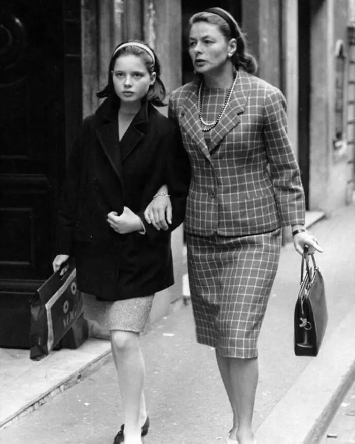 Ingrid Bergman con su hija Isabella en Roma, 1962