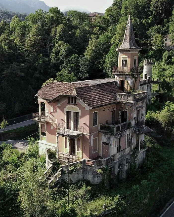 Mansión abandonada en Italia