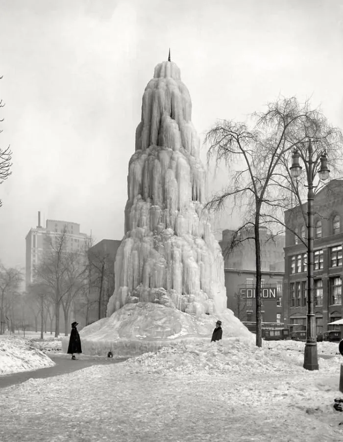 104 Years Ago This Fountain In Detroit, Michigan Was Left Running Allowing It To Build Layer Upon Layer In To This 30 Foot Icy Spectacle.