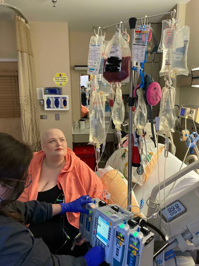 Mi mujer recibe la médula ósea de un donante anónimo que puede salvarle la vida