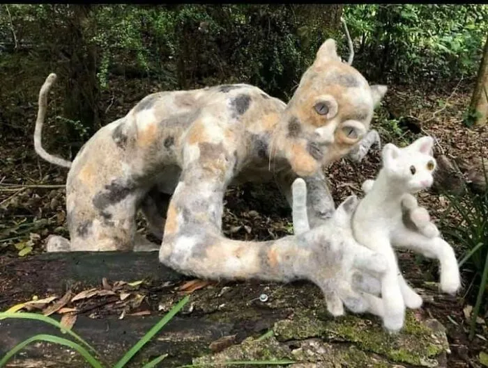 Hecho con pelo de gato
